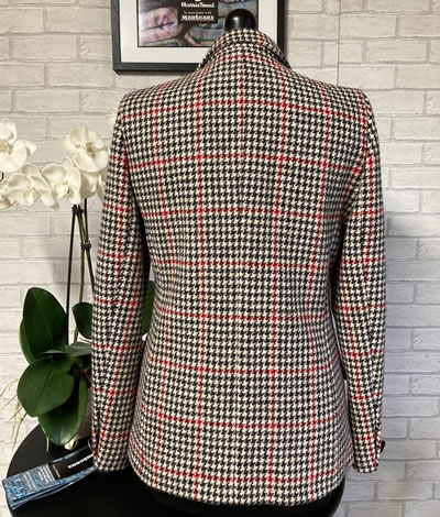 Ladies Tailored Blazer black and white with red overlay Manteaux
